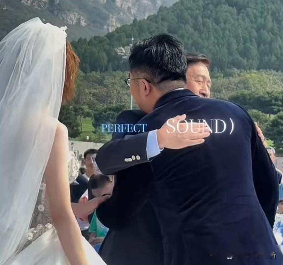 李家办婚礼，明星全到场，没人敢说贵2025年冬天，北京渔阳滑雪场停了，不是因
