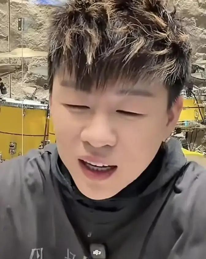 我妈以为我混得只剩5000粉胡彦斌在综艺里抖包袱：亲妈刷到商场活动，粉丝过