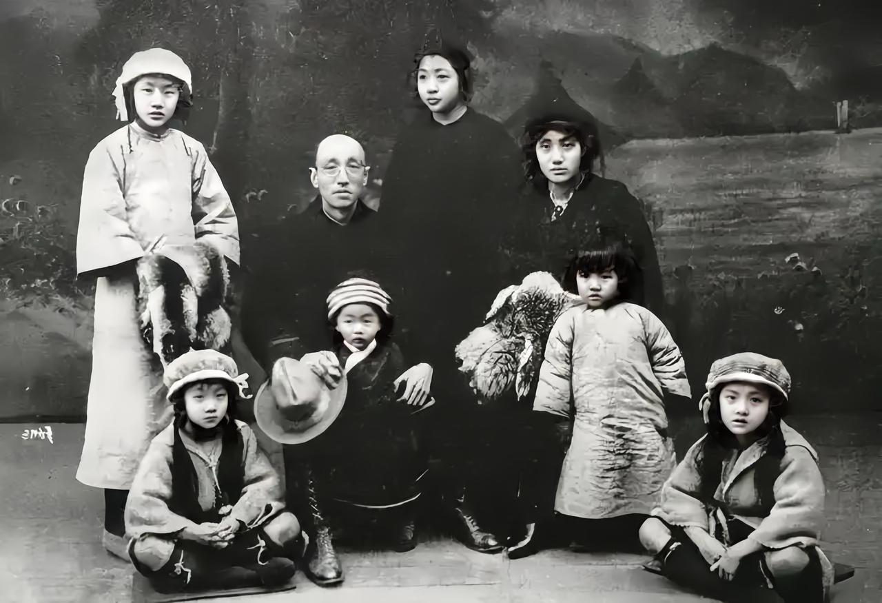 大恩即大仇？董竹君和丈夫夏之时的婚姻悲剧，其实是“大恩即大仇”的完美诠释。通常，