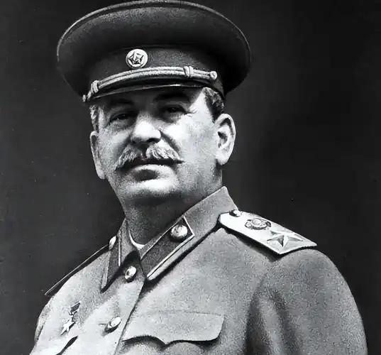 1950年12月2日，斯大林在克里姆林宫彻夜未眠，当他读完志愿军第9兵团长津湖战