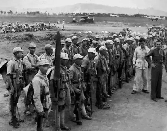 抗战前农业国军队机动能力但凡没有铁路的加持，还比不上古代封建军队，因为压根就没有