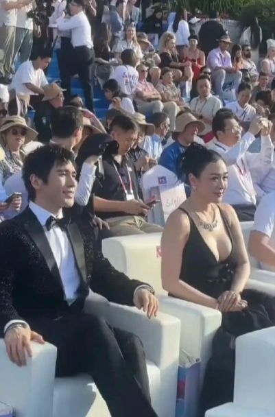 张伦硕估计是最幸福的一个男人吧，娶到钟丽缇这么有福气的女人，富态满满，50多岁了