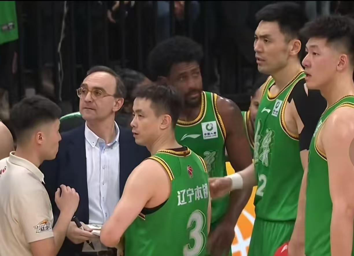 辽宁92-89，19分惊天逆转南京！通过球员表现给大家评分：1. 布罗金顿