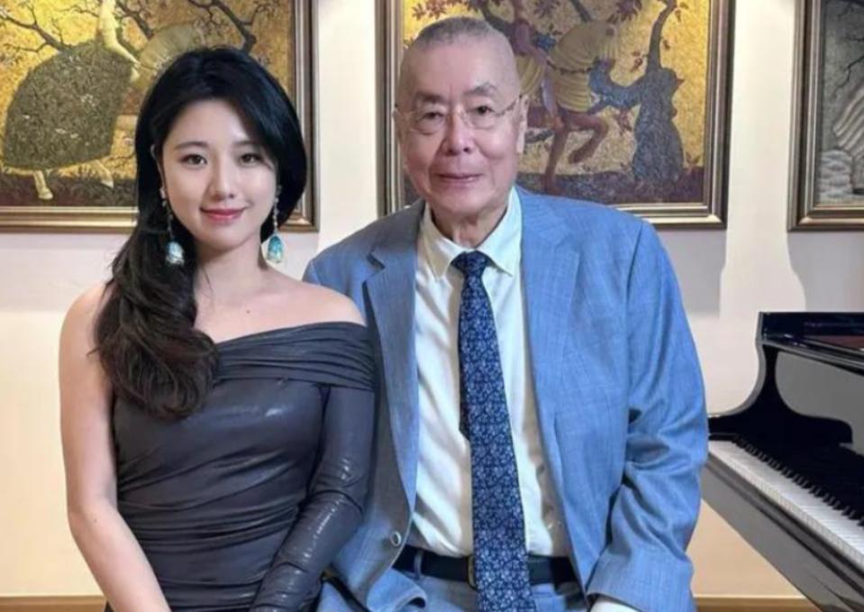 2017年，钢琴大师刘诗昆迎娶了学生孙颖，经过商量，婚后两人没打算要孩子，毕竟刘