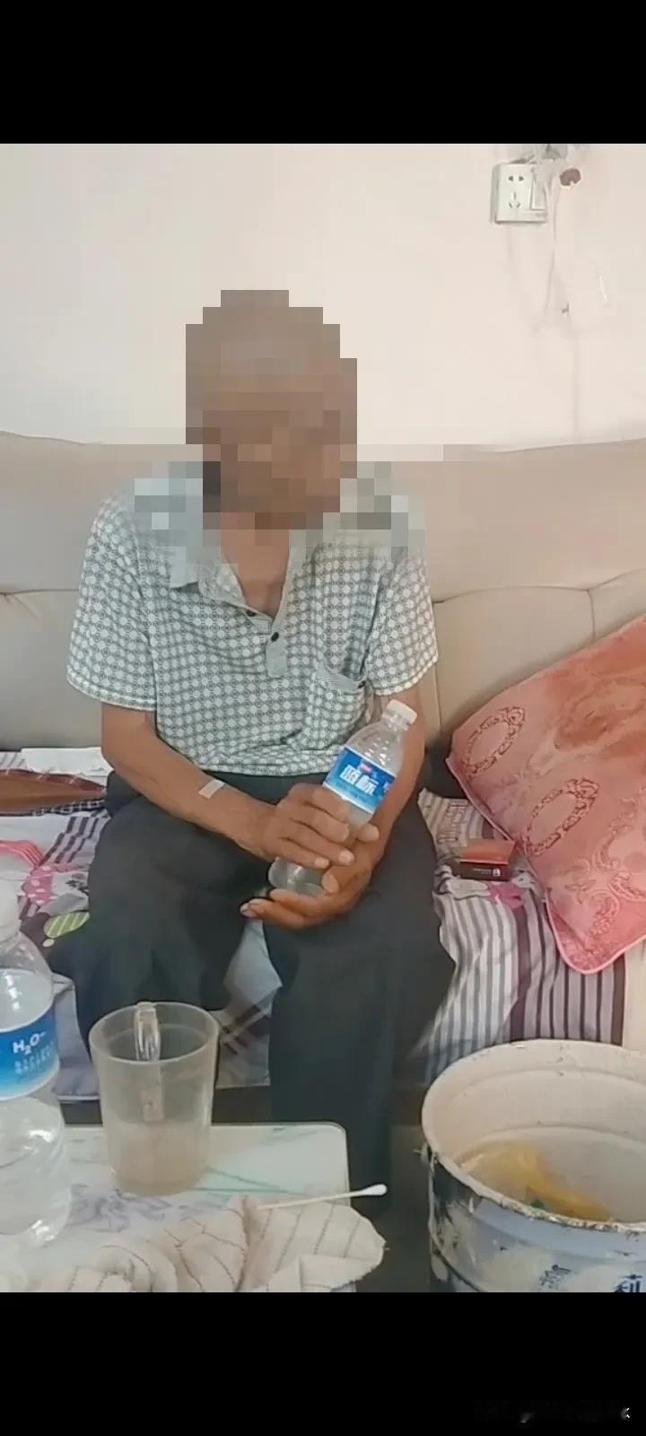 我们都晓得吃饭是为了维持生命，要是有一天，吃到嘴里的食物突然咽不下去了，心里会是