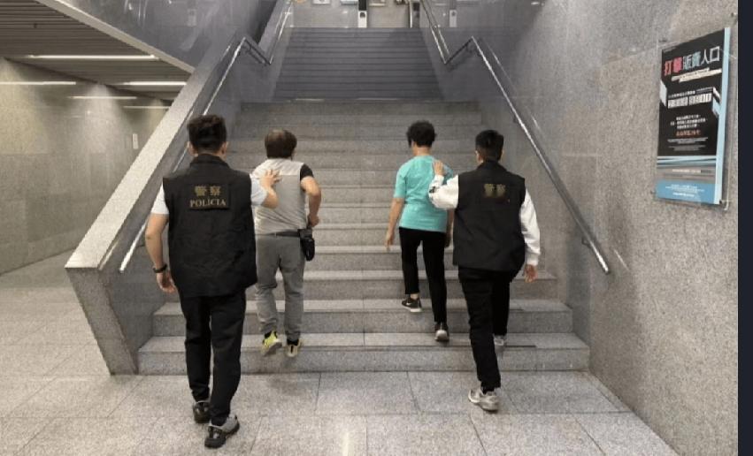 澳门治安警察局近日侦破一宗跨越12年的假结婚案件。一名七旬老翁承认早年为了获取内