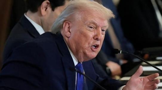 特朗普突然摊牌了！美国众议院高票通过法案，要把中国大陆踢出G20和国际清算银行。