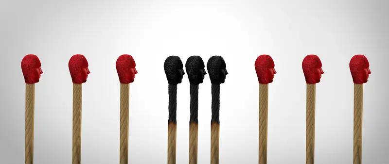 身体讨厌的8个行为：1.睾丸讨厌你泡澡太烫了2.头发讨厌你总烫染3.