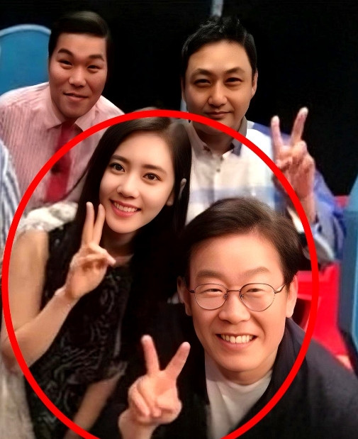 秋瓷炫和于晓光做梦也没想到泼天的流量砸了过来不是因为出演的剧火了，而是夫妻俩