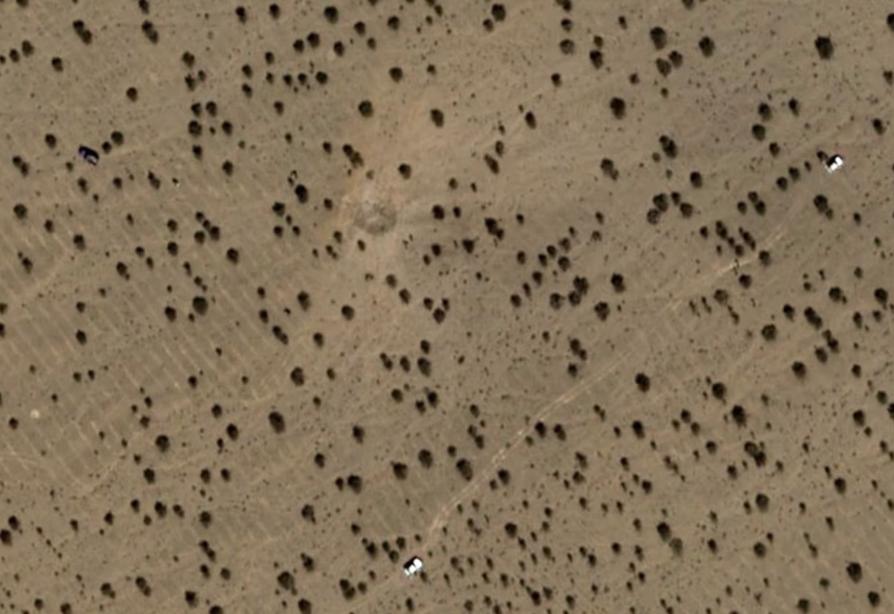 空客公司提供的卫星图像显示，上周五在伊斯法罕省发现F-15E战斗机残骸的地点出现