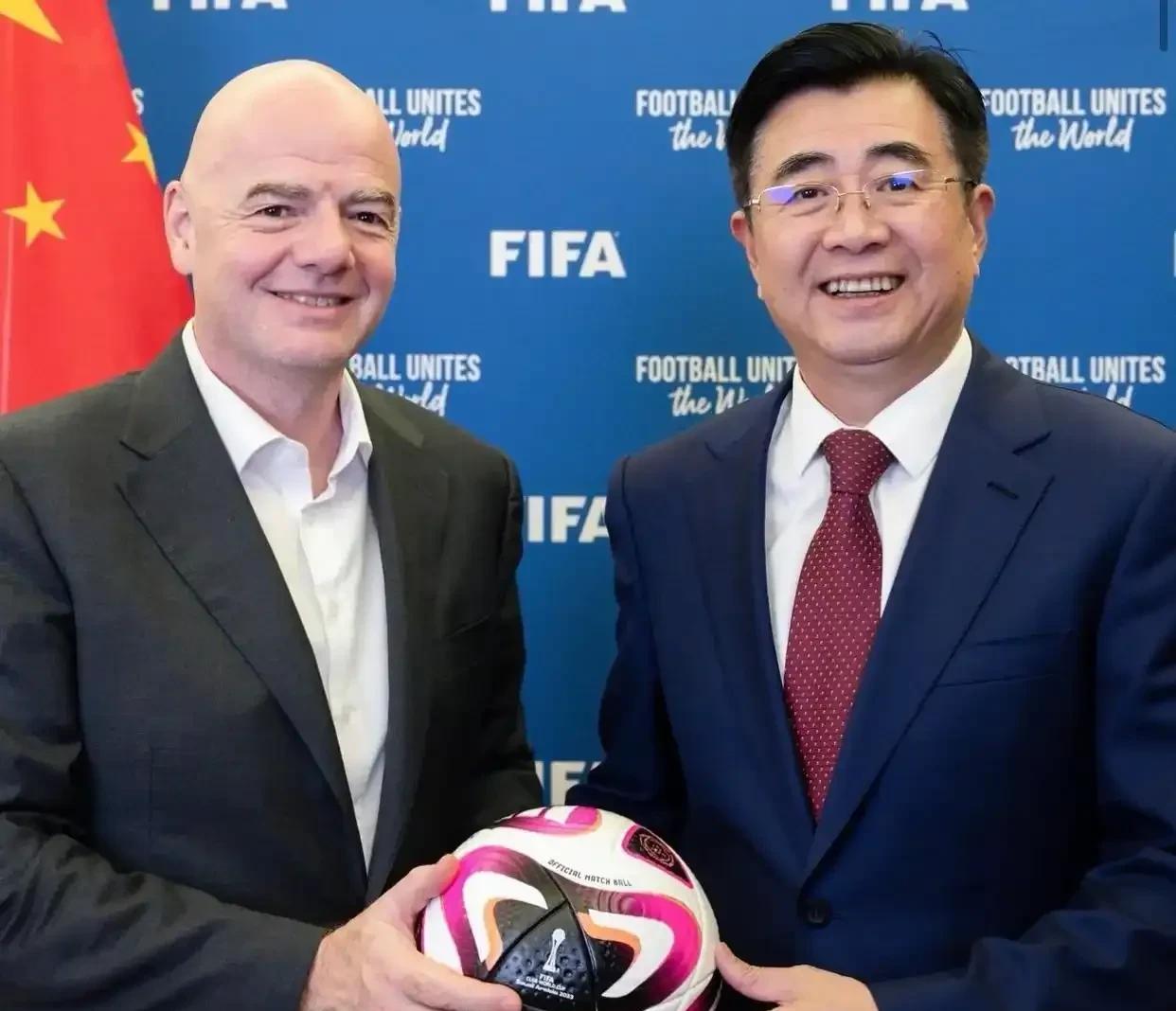 虽然国足在世预赛被淘汰出局，但是国际足联主席因凡蒂诺还是很有可能会给国足一个特邀