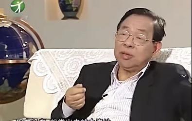 粪水浇菜是污染食物的源头？中国科学院院士曾毅曾指出，农村人用粪水直接浇菜，完全是