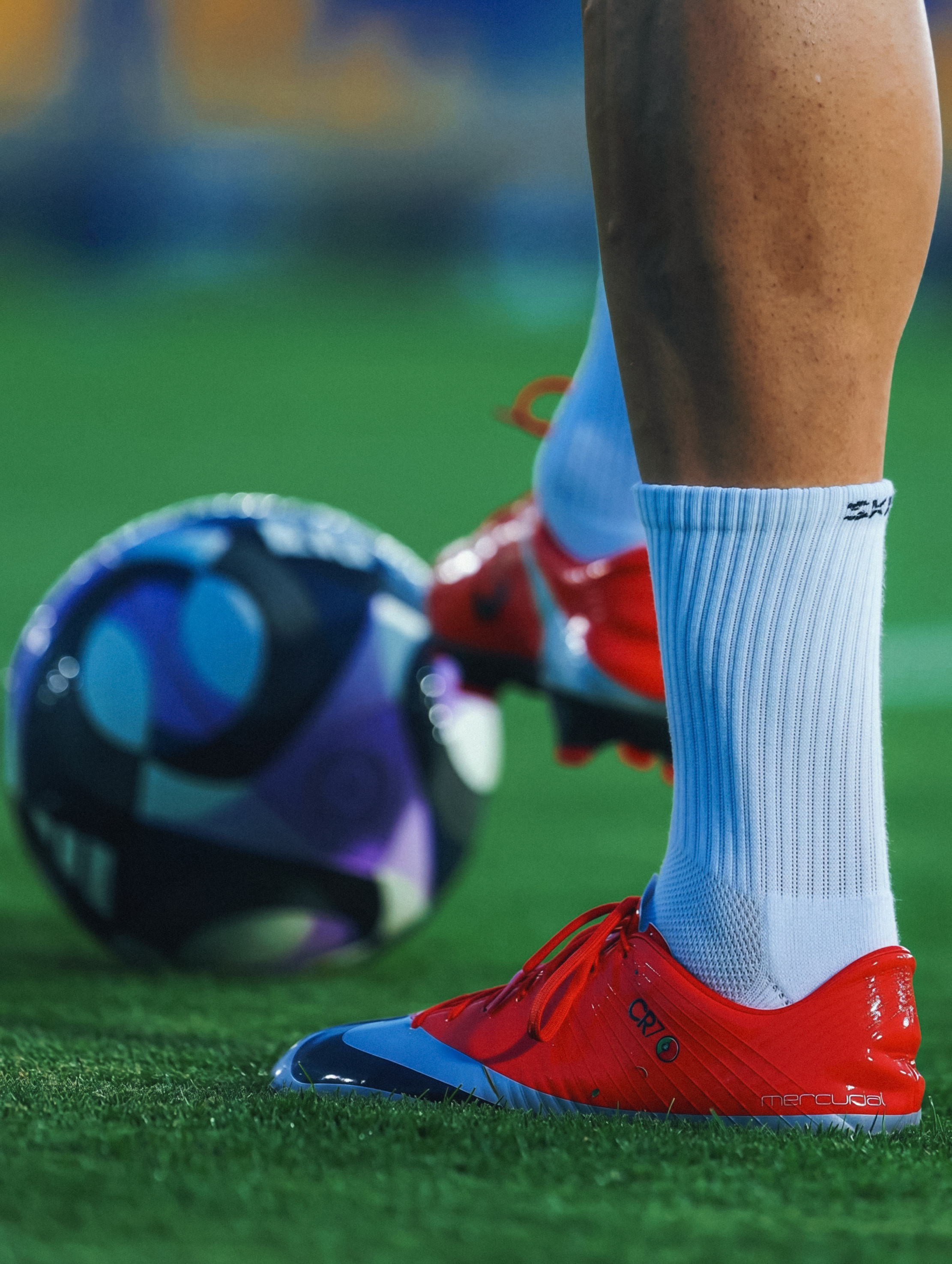 C罗C罗日常🛑C罗今天训练换上了耐克足球为他推出的全新战靴»Mercur