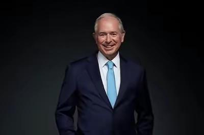 最近美国财长贝森特在采访里发火了，说如果中国不停稀土管制，就要赶走几十万中国留学