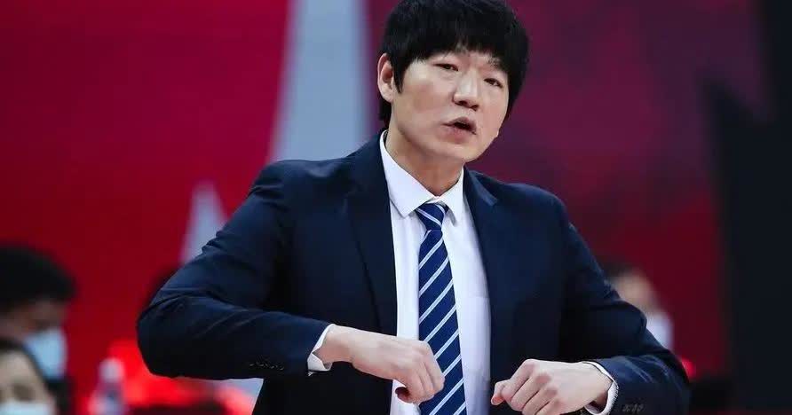 有了郭昊文、陈林坚，再加之青年队三分射手王证，山东男篮新赛季实力着实是加强了。