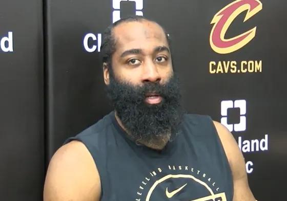 看了哈登今天的采访，我决定再相信他一次。哈登在今天的采访中提到了明天的G5，说