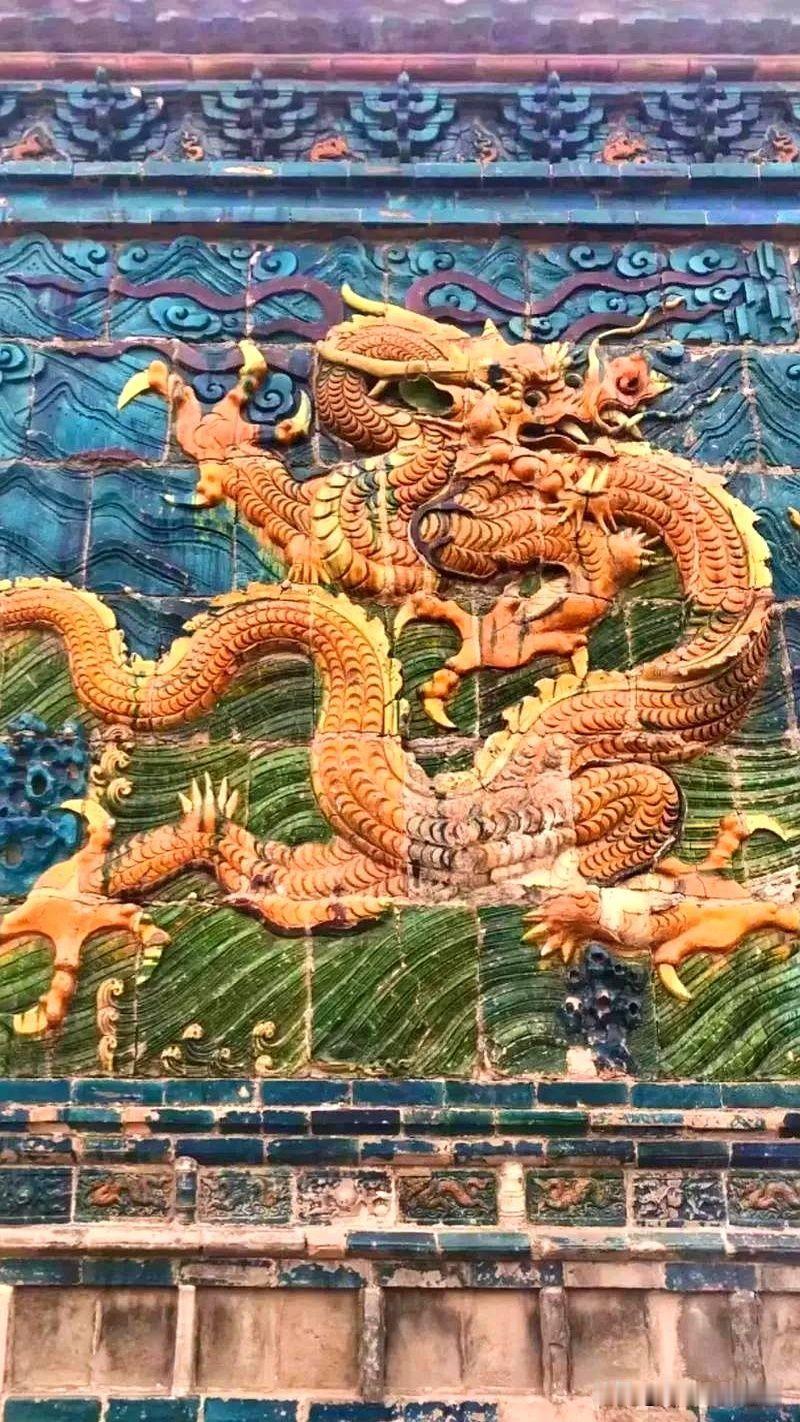 讲一个老北京的神话故事：相传在刘伯温建造了北京城之后，有一年北京大旱，好几个月不