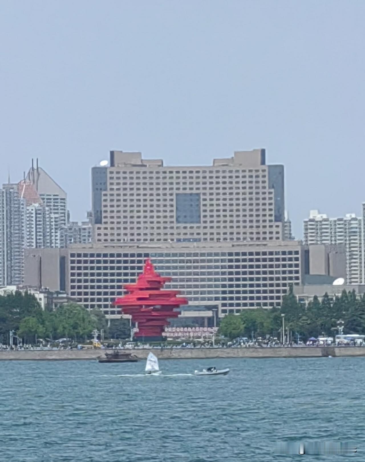 青岛，仅次于北京，成为中国北方第二大芯片生产基地青岛之所以能超越天津、西安等