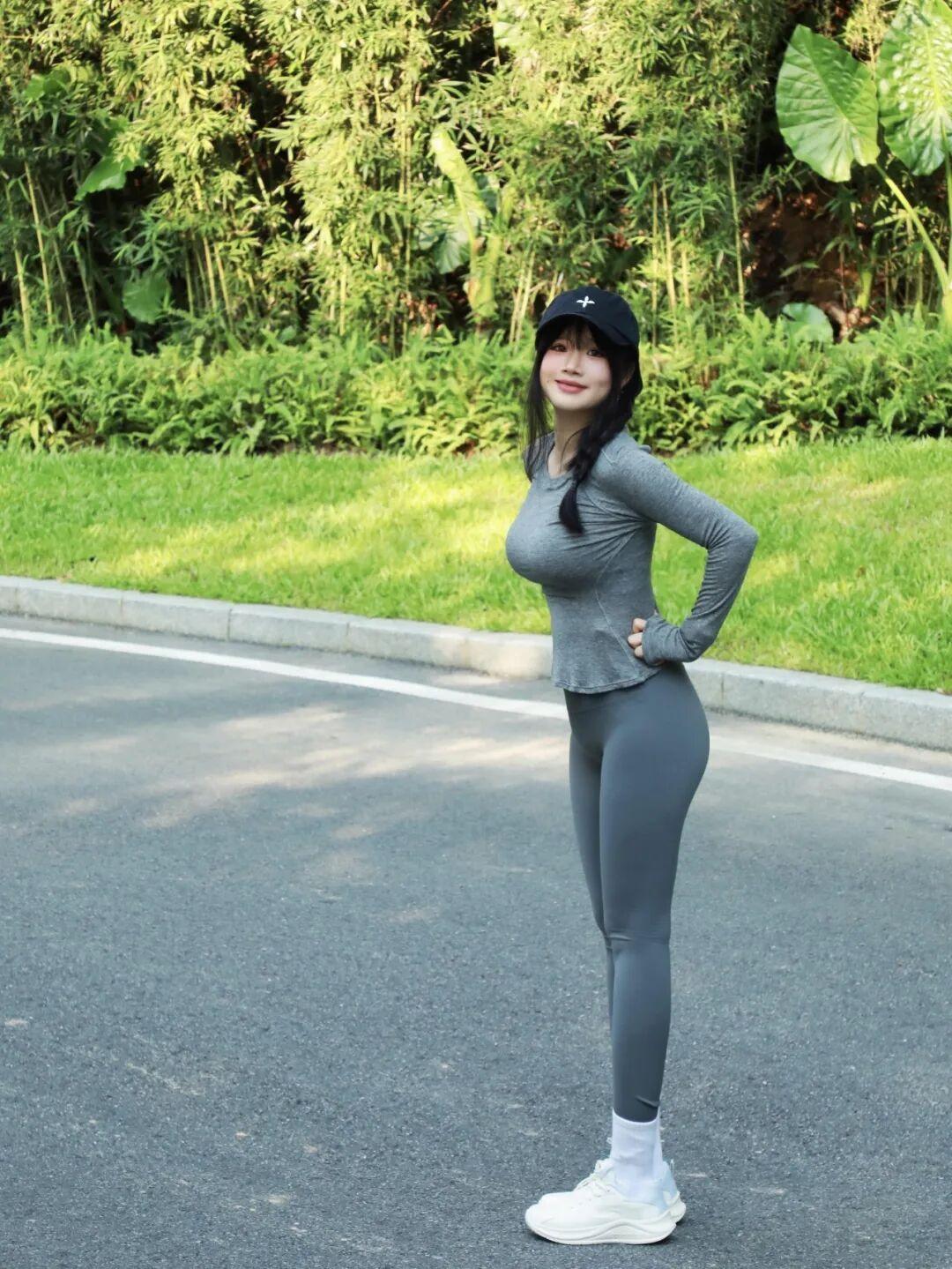 元气满满的一天，从运动开始！💪🏃‍♀️锻炼运动日常晨起轻运动今天我也运