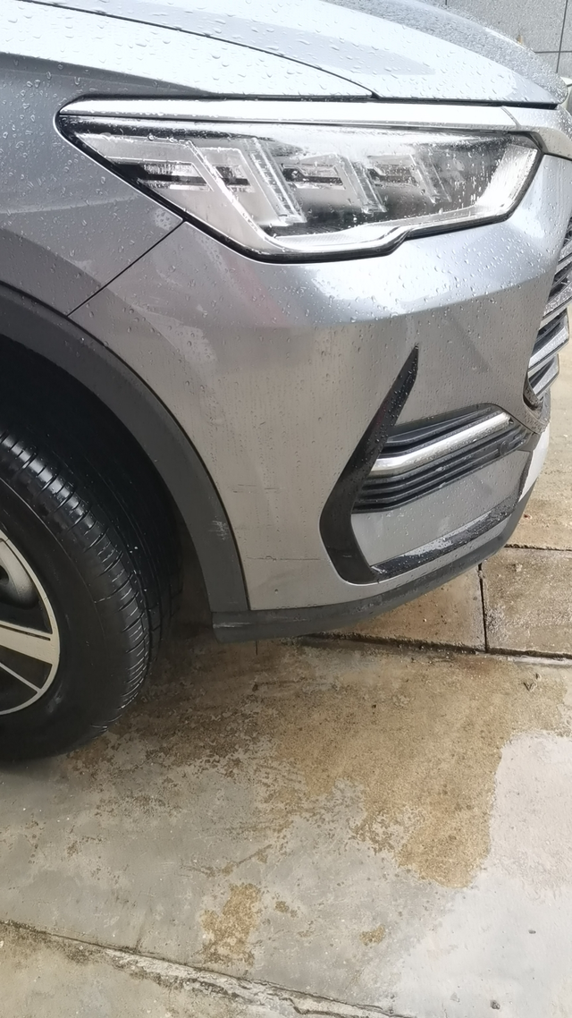 我的新车刚提几天被刮了，好无语谁能告诉我，一般新开车会被刮几次？