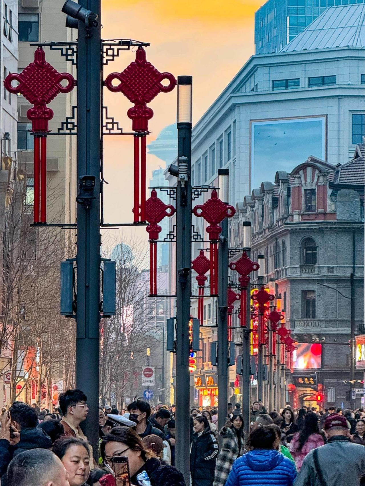 无锡两退休职工7000退休金在上海也能过得滋润？我和老公退休后，俩人退休金