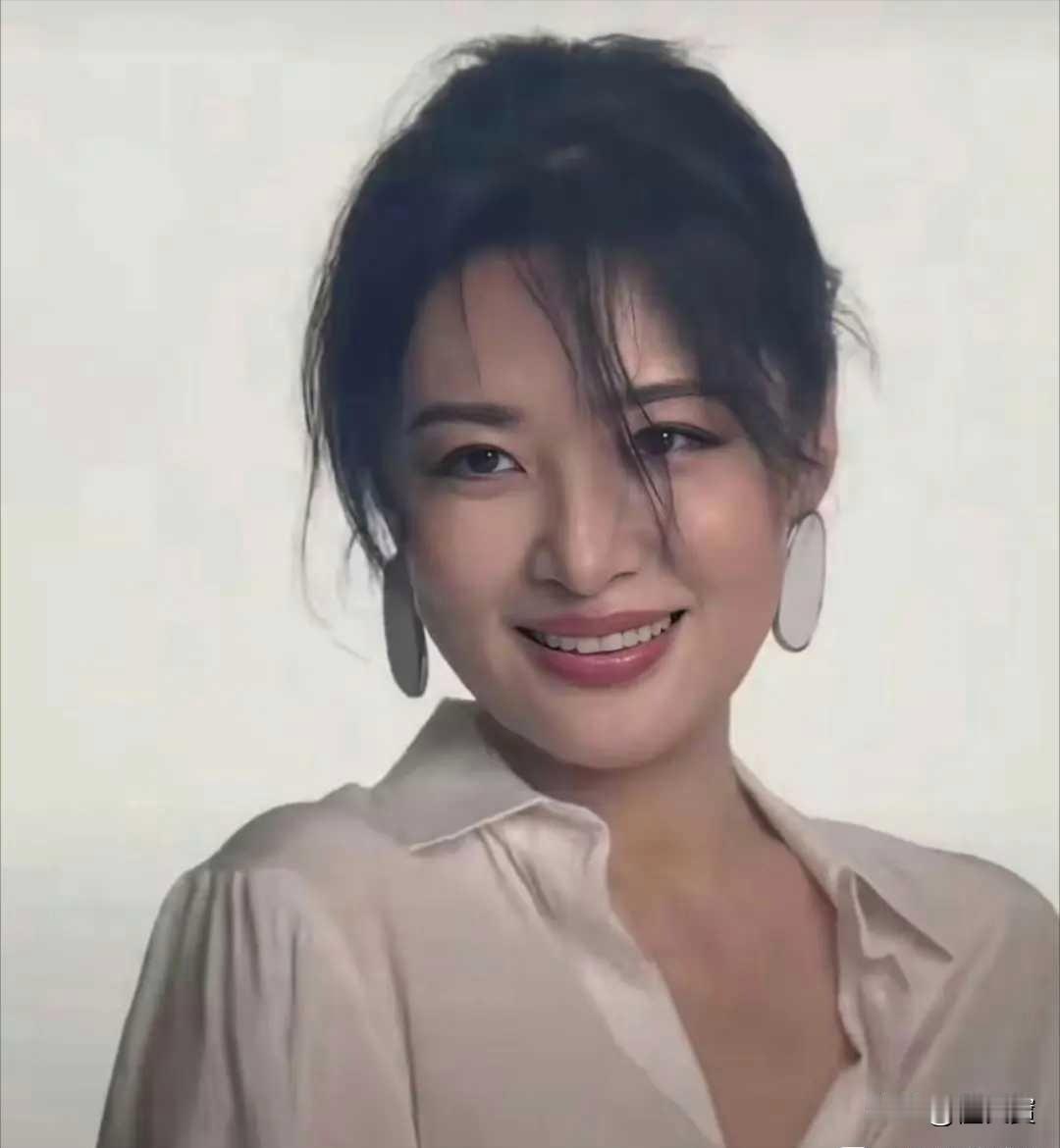 这个美女有点像谁？