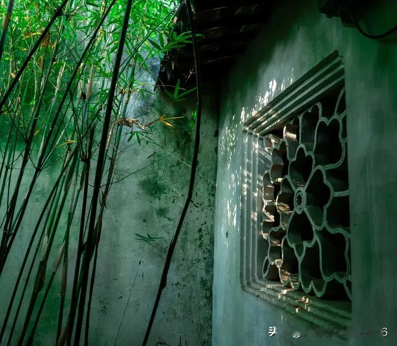 求下联？上联:凤吹竹摇影照窗下联:雨撒田野水成渠