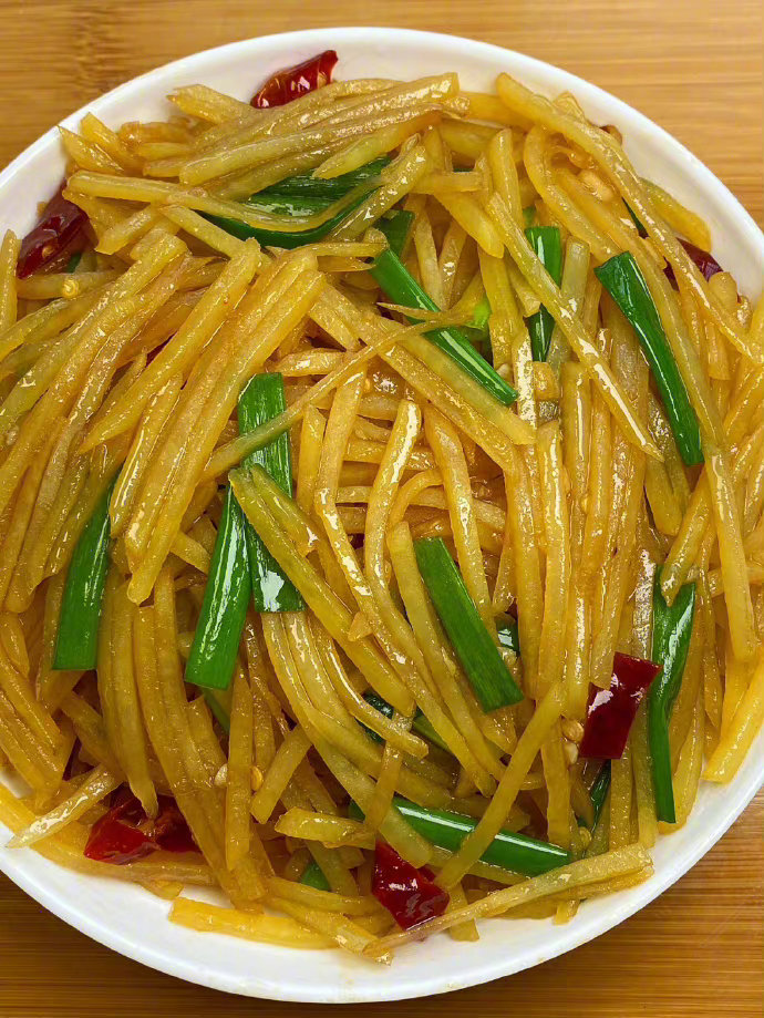 家常菜全家都爱吃的酸辣土豆丝