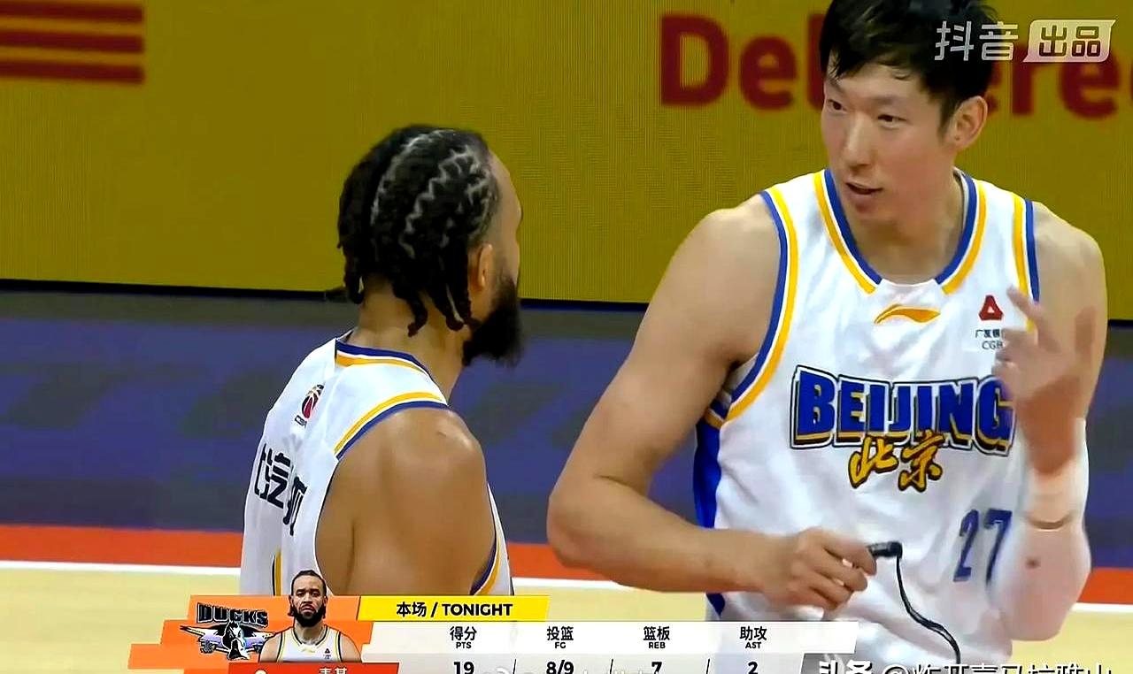 三分手感能决定一场戏。这场北汽客场98-85胜广州，几件事格外清醒：麦基是移动