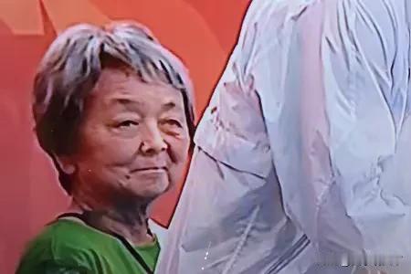 2026名古屋亚运会突然出现“银发礼仪”，很多外国人很是诧异，甚至感到很好笑。巧