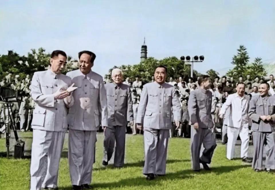 伟人的风采！