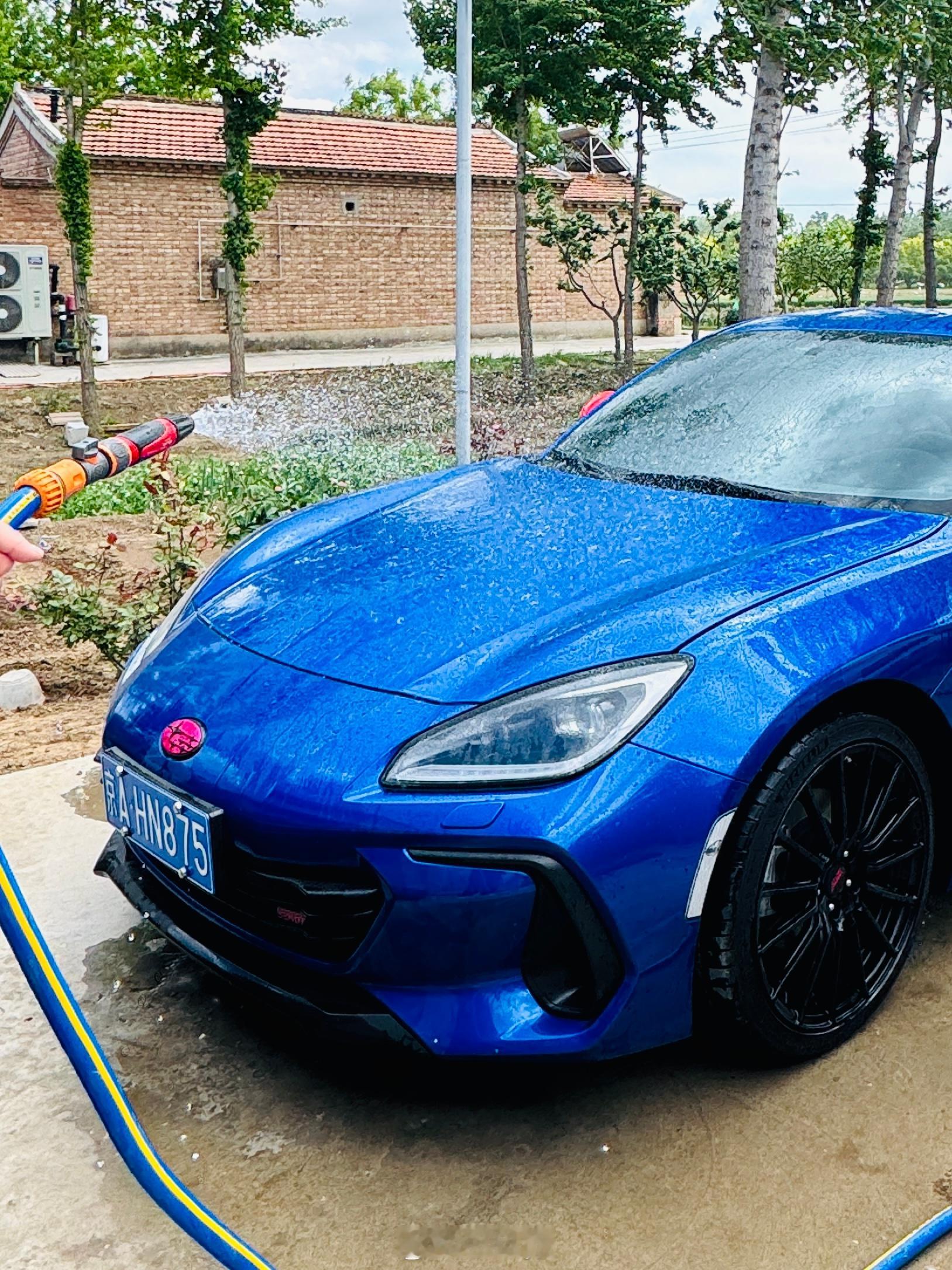 小院～洗车～烧烤局