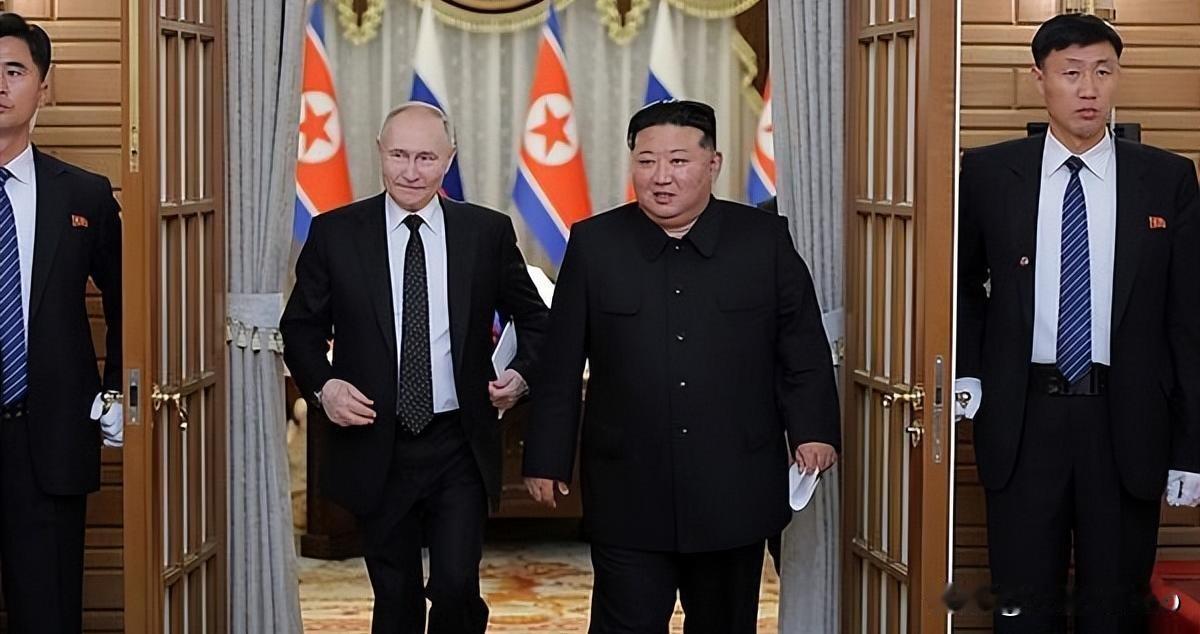 朝鲜最强核武亮相，谁会坐立不安？大国博弈下的半岛局势各位老铁，今儿个咱们聊