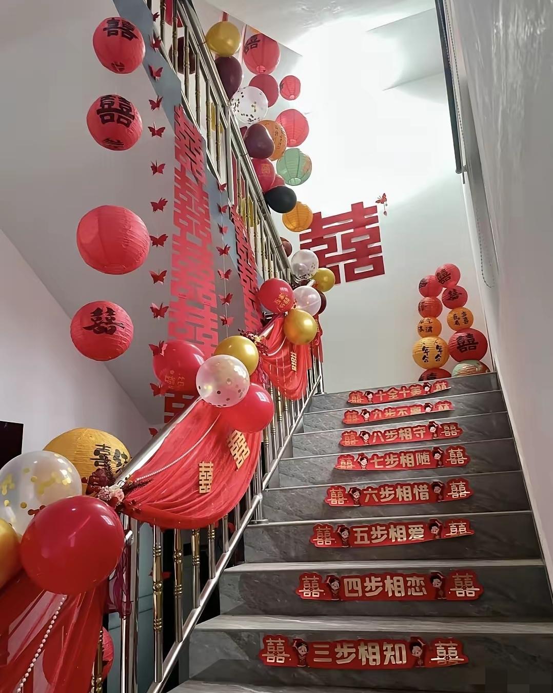 我大学同学昨天结婚，让人意想不到的是，他居然一个同学都没邀请。