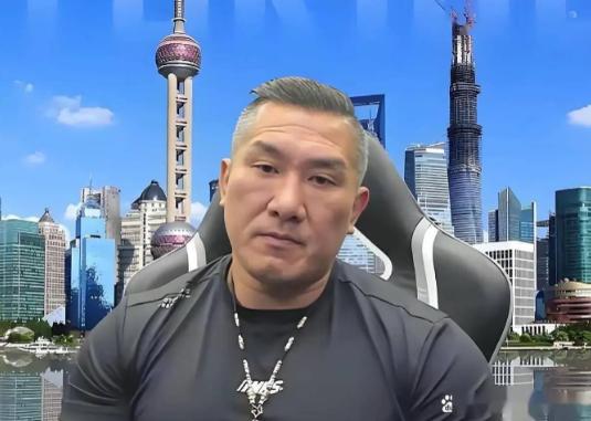 台湾网红“馆长”出事了！6月15日，时常评论时事的网红“馆长”陈