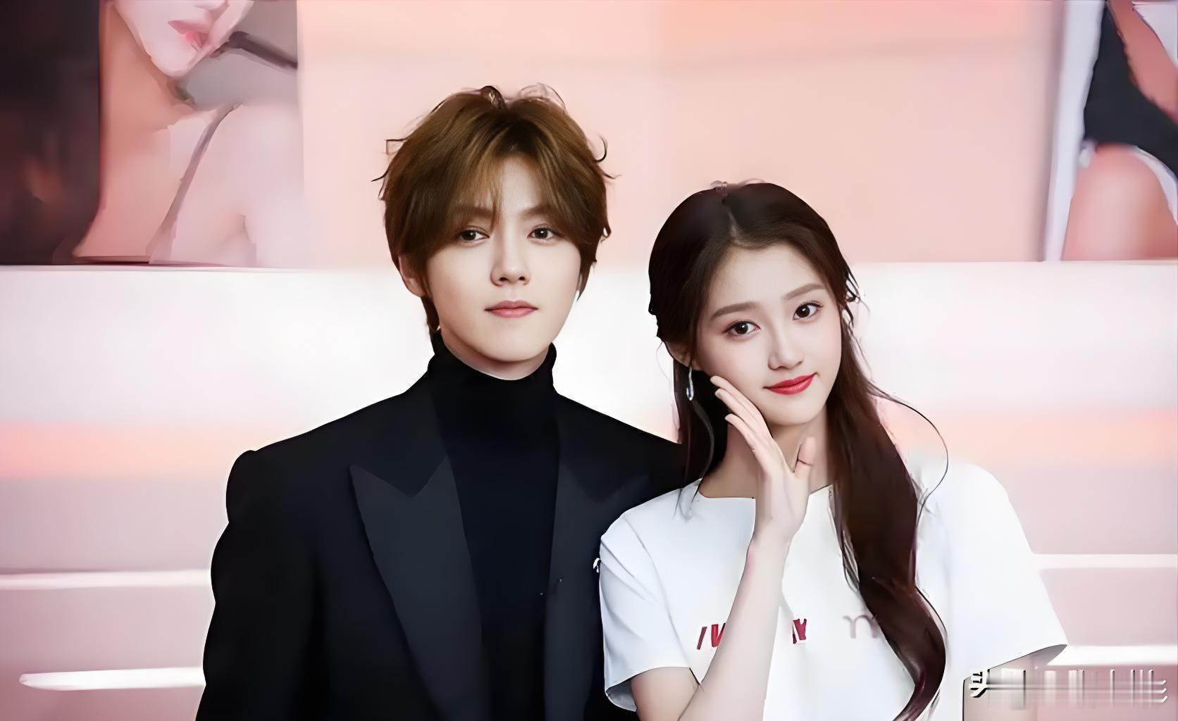 青春就是奋斗鹿晗哈哈哈哈哈关晓彤了不起的我们曾并肩闪耀，今各自奔赴！鹿晗的舞台