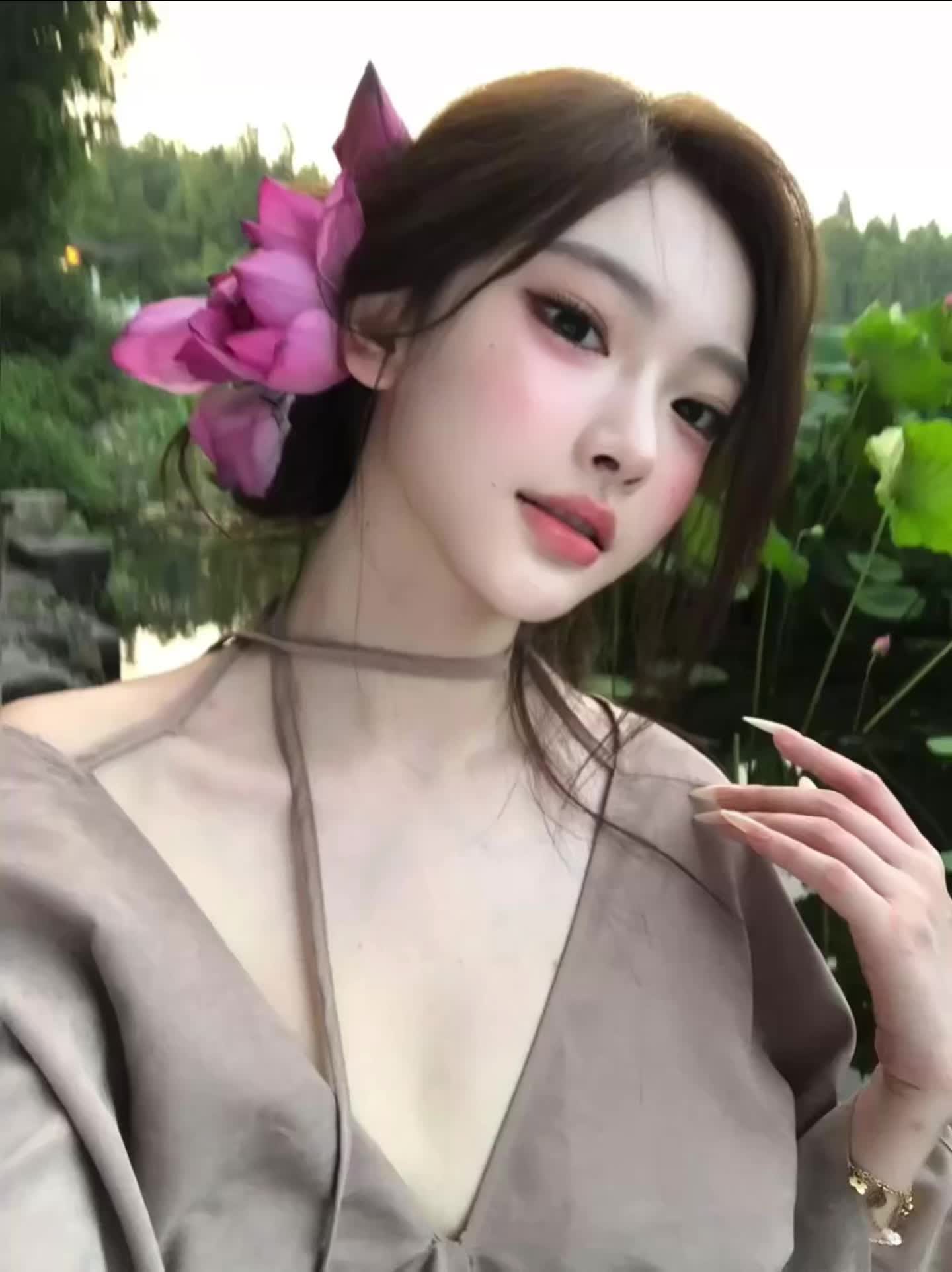 我不爱无聊人间 只偏爱你眉眼