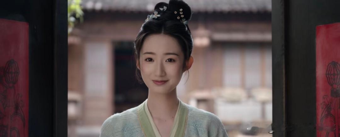 剧中唐代仵作属贱籍，子孙不得科举、房门涂黑示不祥，本是永无出头之日的行当。唐玄宗