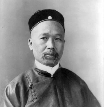 1904年，康有为买下了瑞典境内某小岛的一半土地和房屋，并进行了奢华装修，据称“