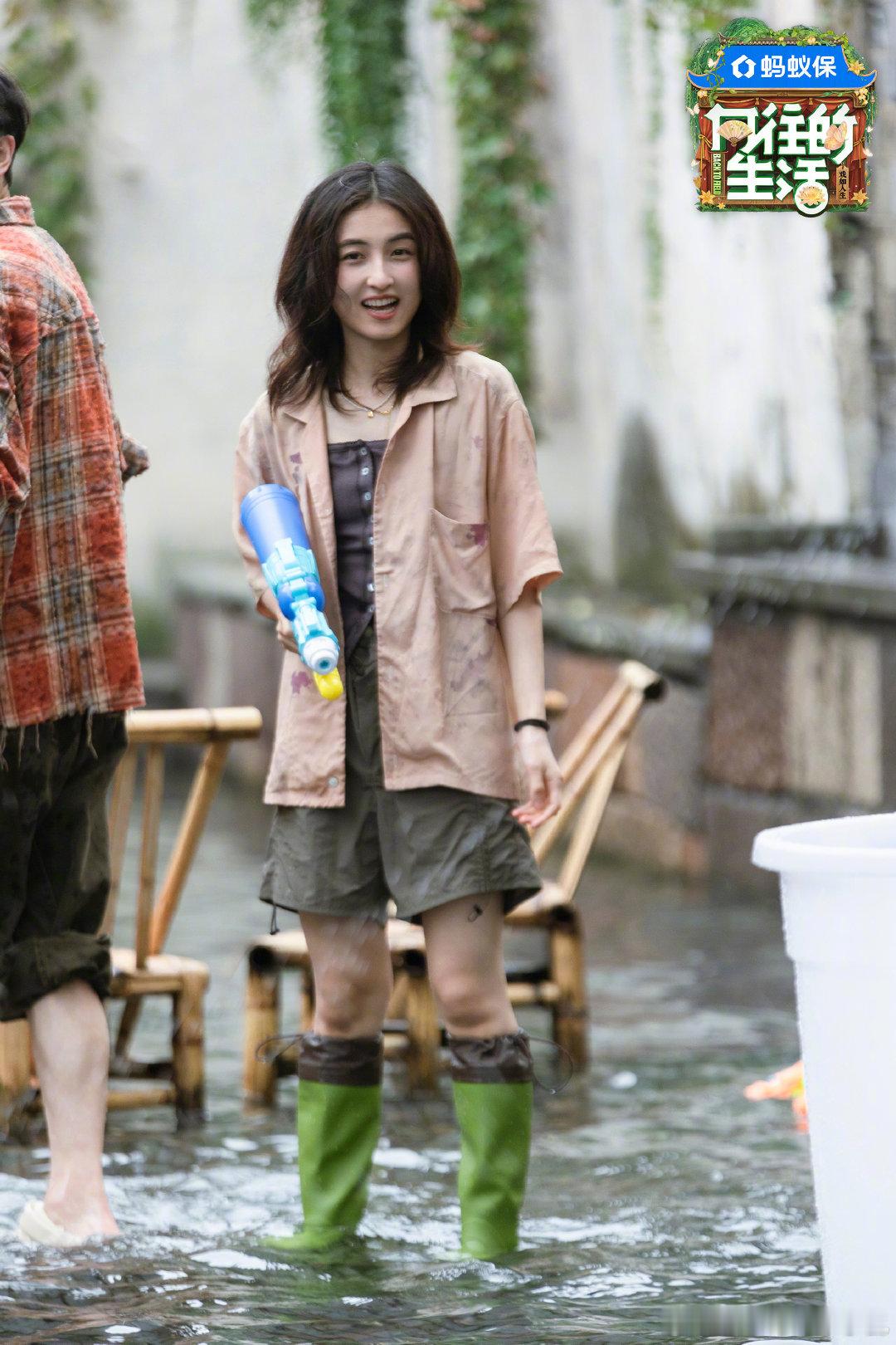 张子枫台词轻轻的砸心里重重的周遇安的期盼太动人！当她开始期待明天，张子枫的台词