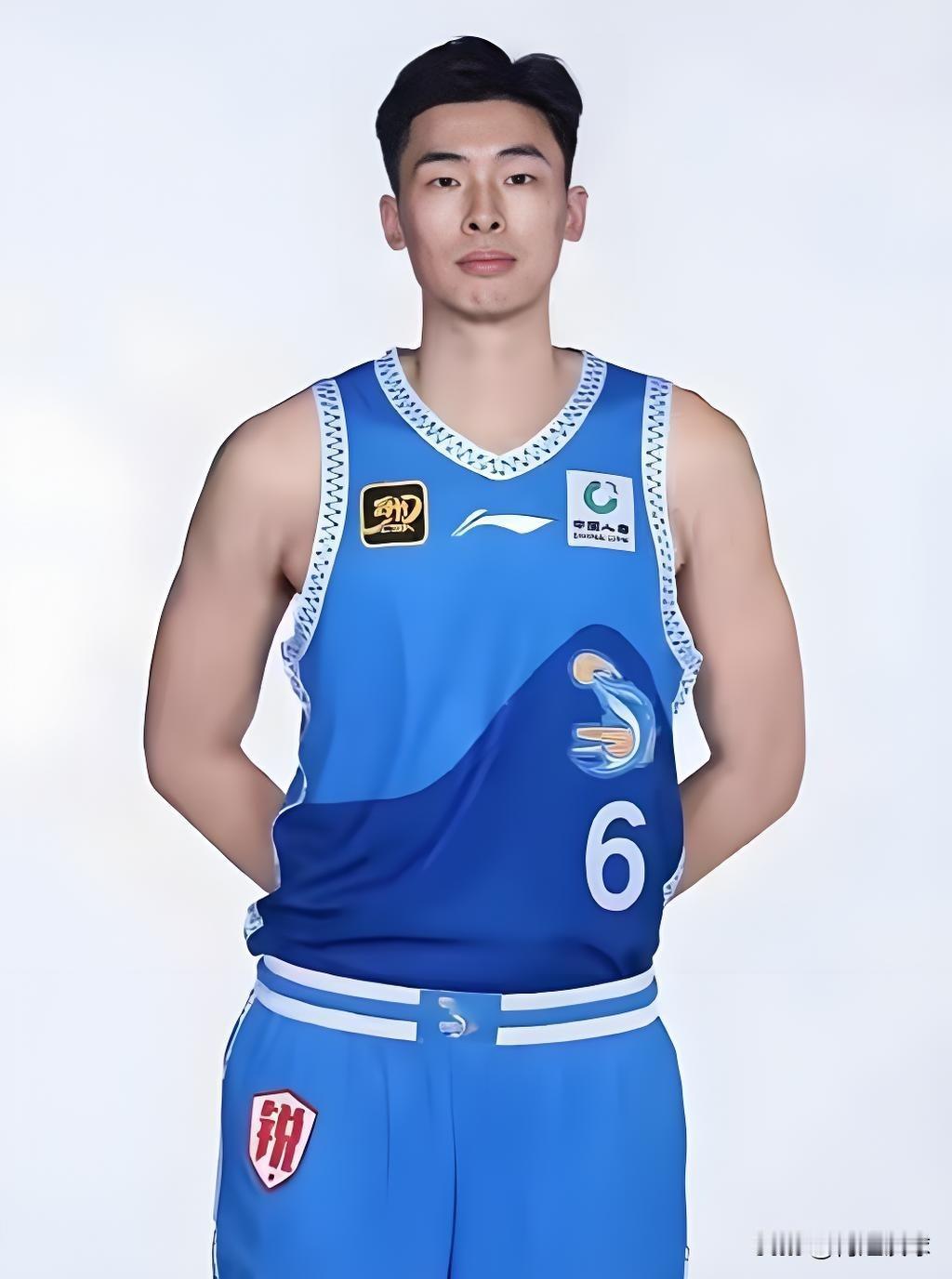 全员低迷！福建80：98不敌广厦，看看球员数据，谁该背锅？！01、黎伊扬，1