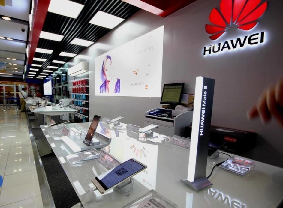 我华为手机用了六年，身边也有不少用华为手机多年的例子。朋友的Mate20从20