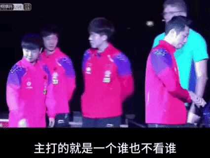 青春啊有了摄像机的记录，大头和莎莎的青春愈发清晰你不看我，我也不看你莎莎走