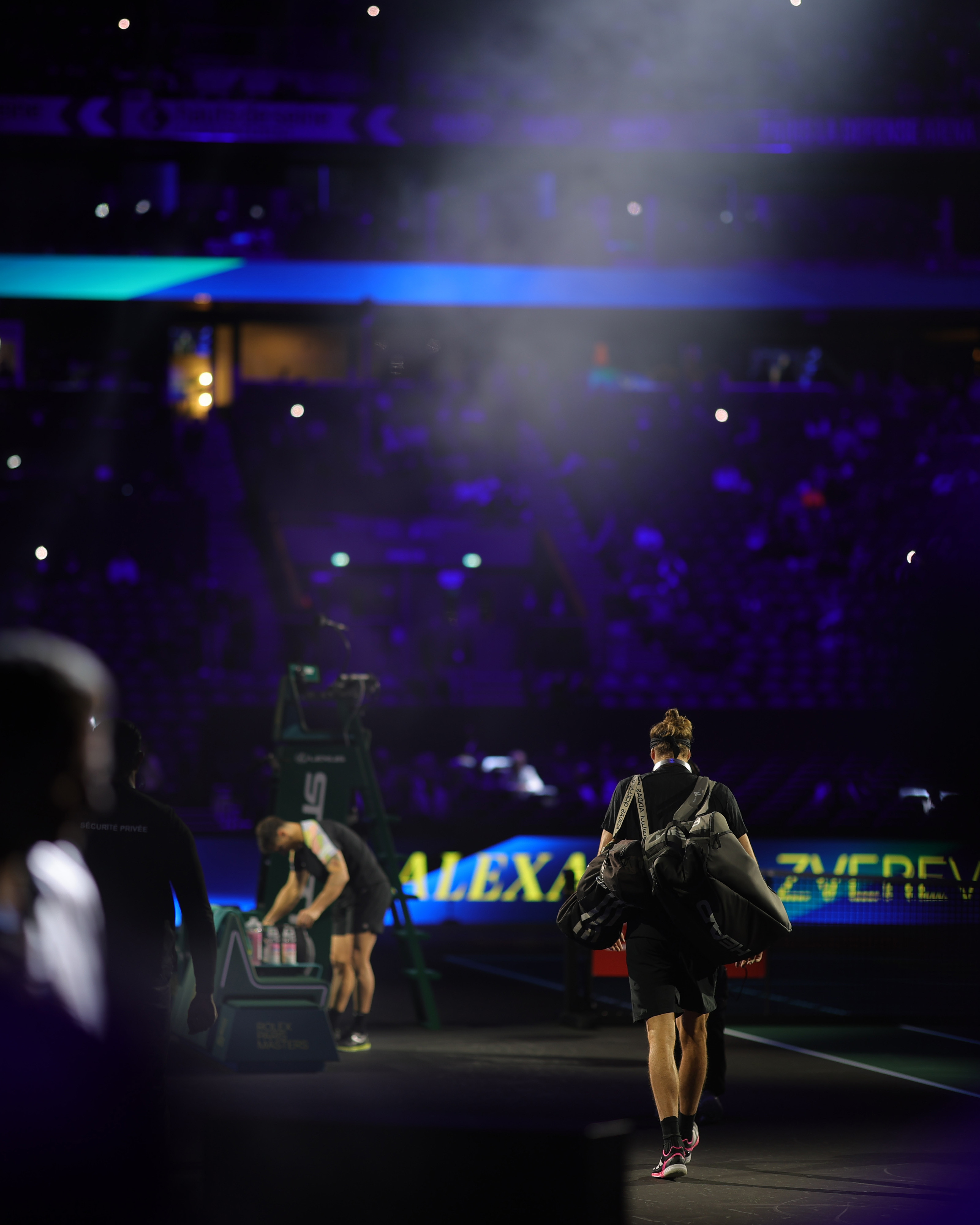 网球尾巴兹维列夫现在打球怎么这么抽象了打卡拉贝利全靠发球挽尊特别是网球那