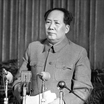 1964年2月13日，正月初一。毛泽东在人民大会堂主持召开春节座谈会，主题是教育