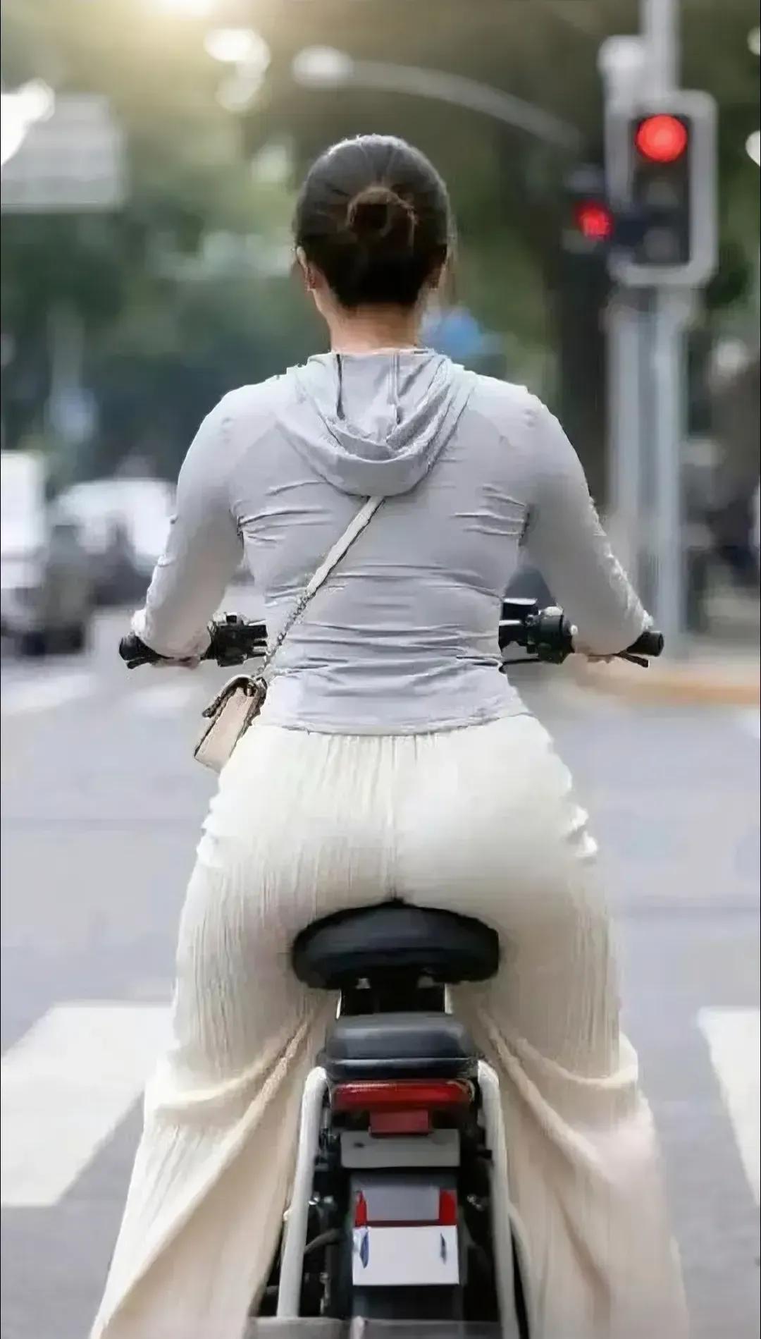 眼睛有点模糊，红绿灯都看不清楚！