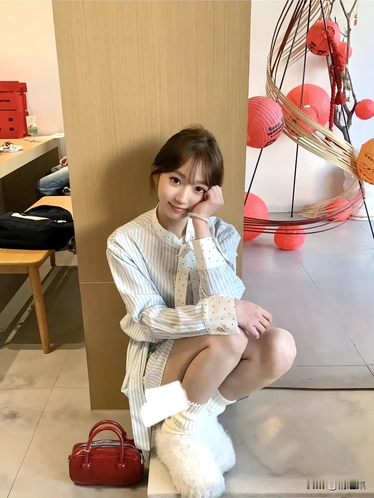 红袖添香夜，静候佳人归。