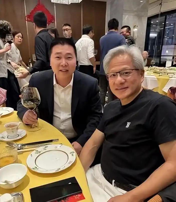 比稀土还狠!河南一个县卡住美国军工脖子，五角大楼急得直跺脚。2026年1月，