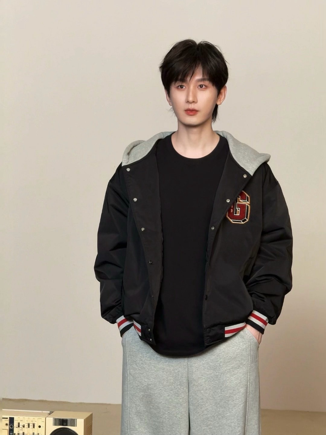 成毅最新live图来了呀！ee生图状态真的太帅了吧！成毅说2025很幸运