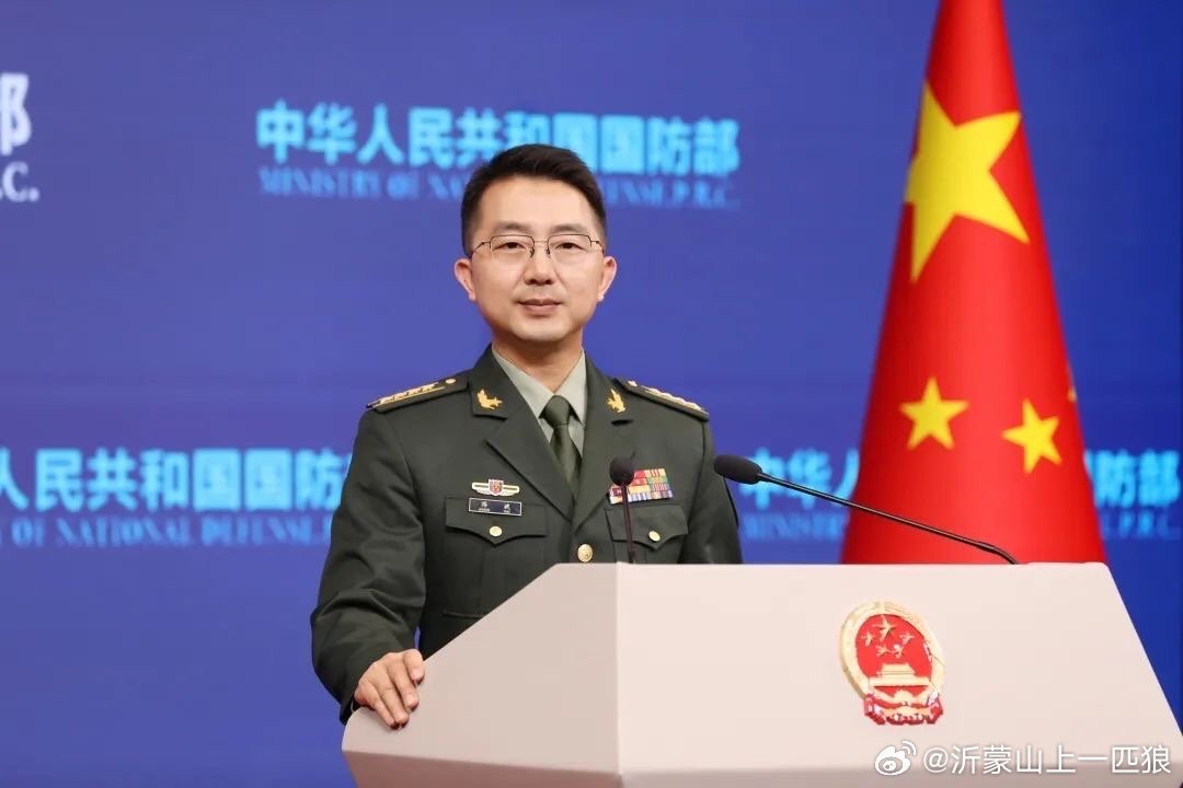 【国防部新任新闻发言人正式亮相！】据国防部网站，蒋斌大校任国防部新闻发言人。公开